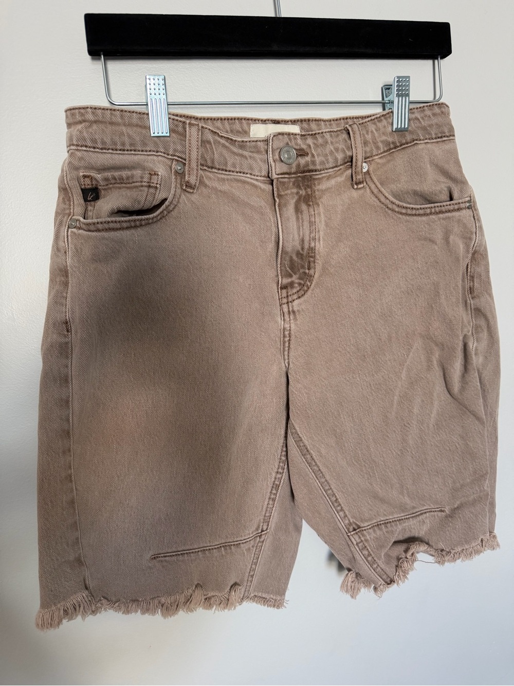 Women’s KanCan High-Rise Frayed Hem Shorts - Taupe